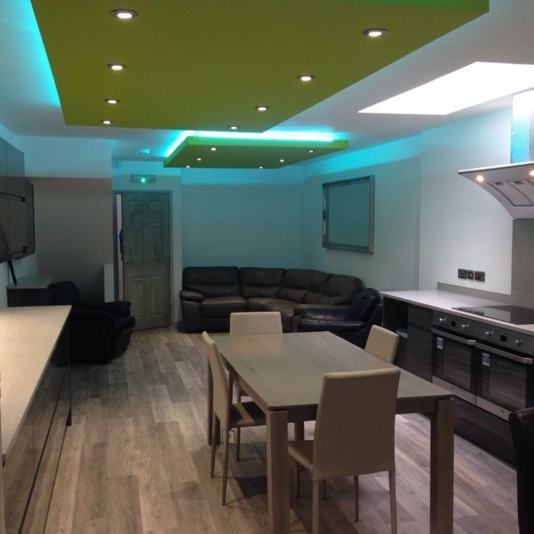 149 HUBERT ROAD - Photo 1