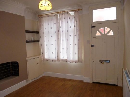 3 bedroom terraced house to rent - Photo 1