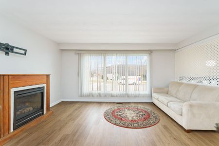 For Lease - 517 Mohawk Road Unit# Main, Hamilton, Ontario - Photo 2