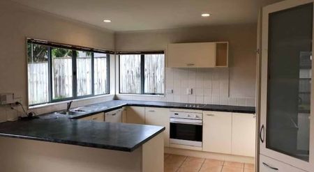 Glastry Place, Dannemora, manukau City - Photo 3