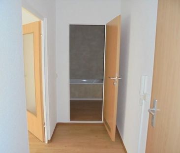 Azubi-, Schüler- und Studentenwohnungen in Gera mit EBK - Kautionsf... - Photo 1