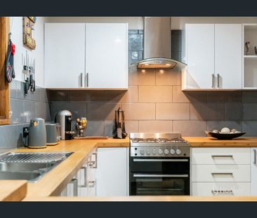 Stunning Family Home - Photo 1