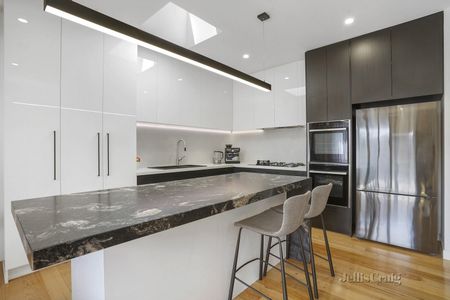 1/70 Ella Grove, Chelsea - Photo 2