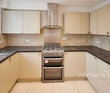 Pennine Road, Slough, SL2 - Photo 4