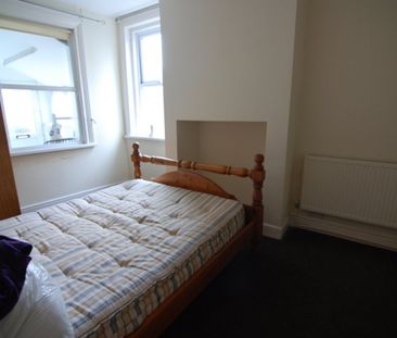 5 bed Terraced - To Let - Photo 3