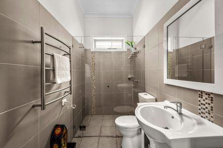 49 Nile Street, Mayfield NSW 2304 - House For Rent | Domain - Photo 2