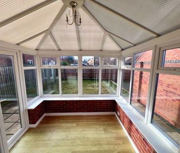 3 bedroom semi-detached house to rent - Photo 4