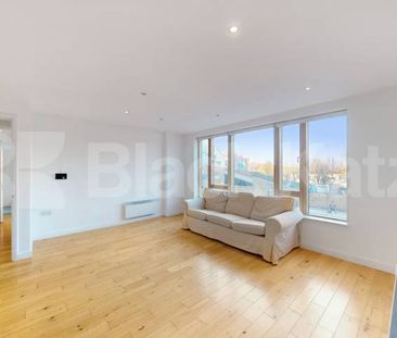 2 bedroom 2 bathroom modern apartment located close to a Piccadilly... - Photo 1