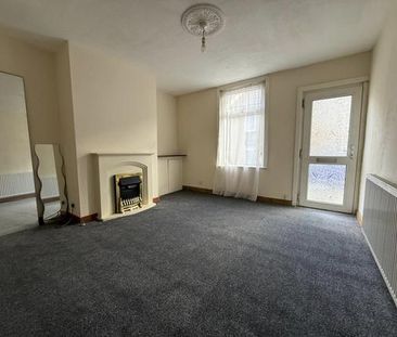 3 bedroom terraced house to rent - Photo 6
