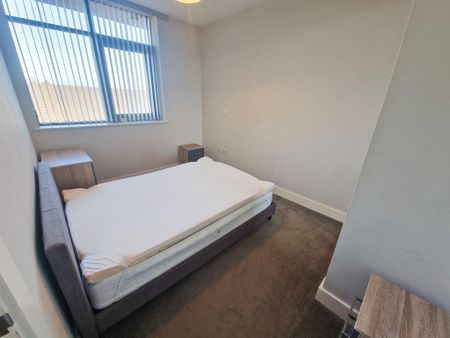 1 bedroom flat to rent - Photo 2