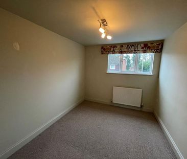 4 bedroom detached house to rent - Photo 2