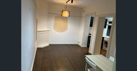 Fully Furnished-Super Convenient Wood Floor 2 Bedroom Apartment! Booking inspection by message before arrival! - Photo 3