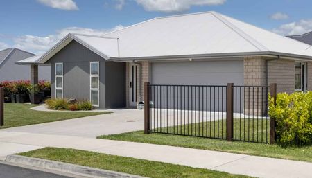Modern Family Living Just Steps from Omokoroa Skate Park - Photo 4
