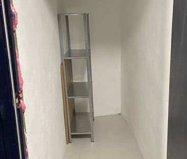 3 bedroom flat to rent - Photo 2