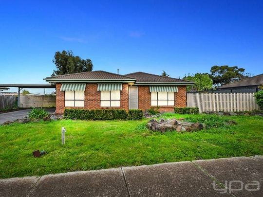 7 Brooklyn Road, MELTON SOUTH - Photo 1