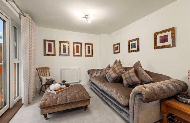 Marion Avenue, Sleaford, NG34 - Photo 1