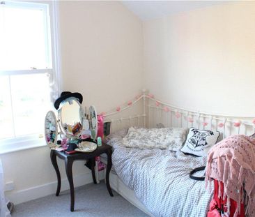 3 bedroom semi-detached house to rent - Photo 6