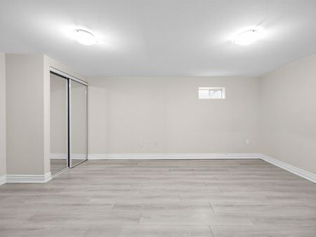 For Lease - 82 Crow Trail, Toronto, Ontario - Photo 4
