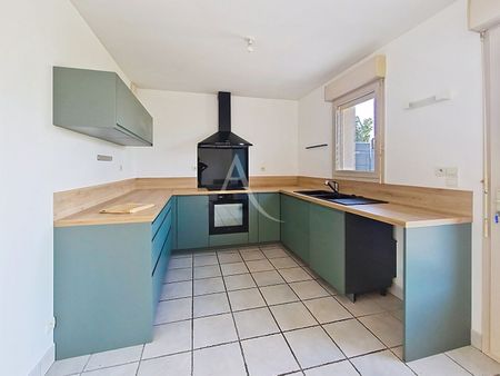 Location Maison 4 pièces 86m² BRISSAC QUINCE 49320 - Photo 2