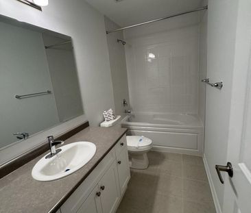 For Lease - 98 Pearen Lane, Barrie, Ontario - Photo 2