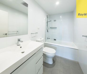 modern 2 bedroom apartment overlooking parramatta river - Photo 5