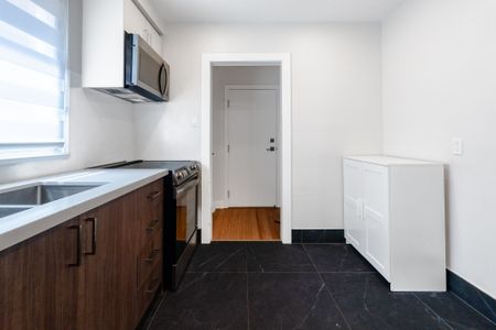 For Lease - 83 Caledonia Road, Toronto, Ontario - Photo 4