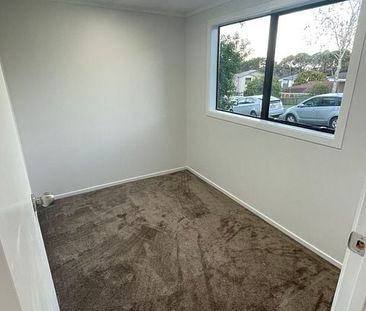 2 bedroom unit in Royal Heights! - Photo 5