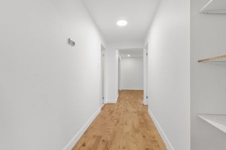 5800-5810 Rue Vigneault, Brossard, QC J4W - Photo 4