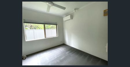 4/150 Pease Street, Manoora, Qld 4870 - Photo 3