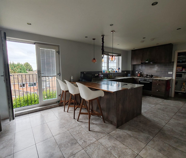 1 bedroom in a house share to rent - Photo 3