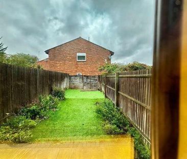 Banavie Gardens, Beckenham, Kent, BR3 - Photo 1