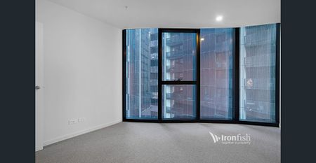 One Bedroom Plus Study Apartment in heart of CBD ! - Photo 3