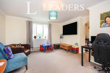 2 bedroom property to rent Lucas Road, Sudbury, CO10 - Photo 2