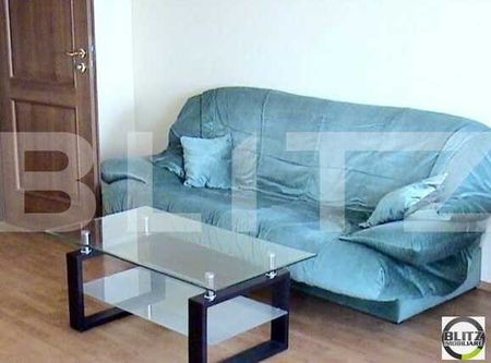 De inchiriat 2 camere + loc de parcare - Photo 3