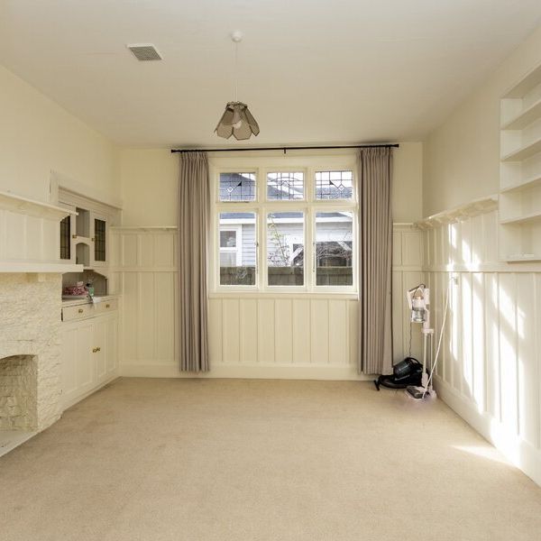 Spacious 3 Bedroom Family Home. - Photo 1