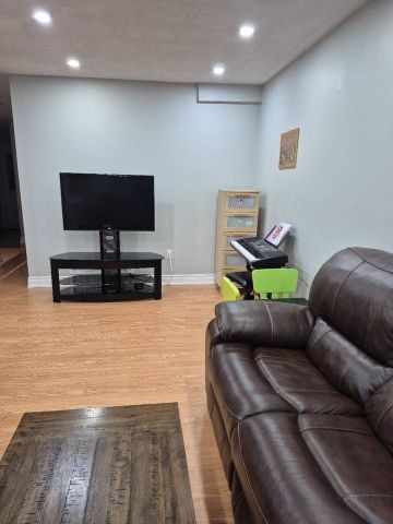 For Lease - 64 Wilmont Court, Brampton, Ontario - Photo 2