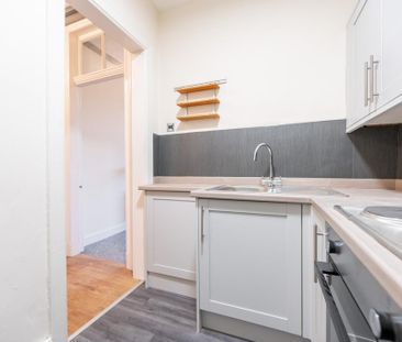 2 bedroom apartment to rent - Photo 6