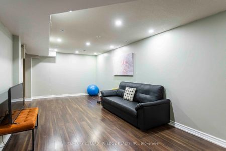For Lease - 49 Harringay Crescent, Toronto, Ontario - Photo 4