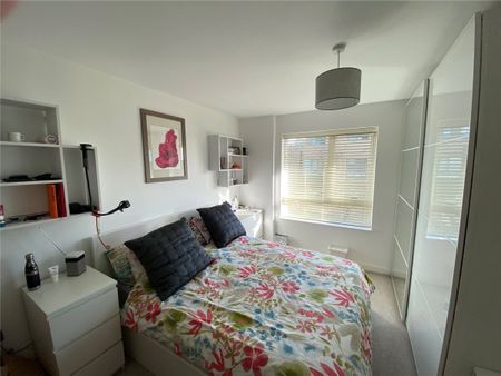 Lily Way, N13, London - Photo 3
