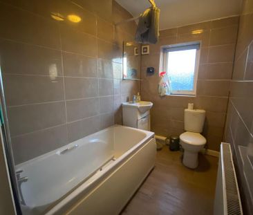 2 bedroom terraced house to rent - Photo 6