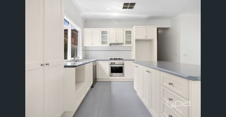 Beautifully Presented Home Offering Comfort & Convenience !! - Photo 4