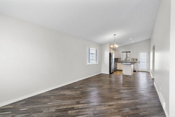 119 Cimarron Grove Cres - Photo 1