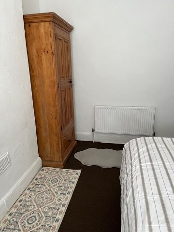 Room in a Shared House, Harold Road, B16 - Photo 4