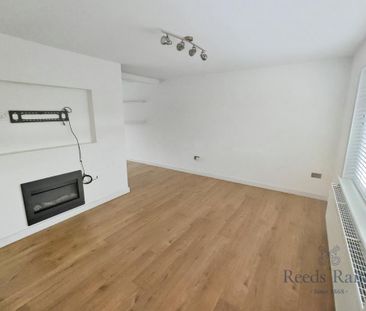 4 bedroom semi-detached house to rent - Photo 2