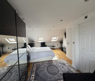 1 bedroom in a house share to rent - Photo 4
