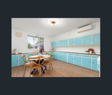 Charming Character Home on Spacious Block – Unfurnished - Photo 6