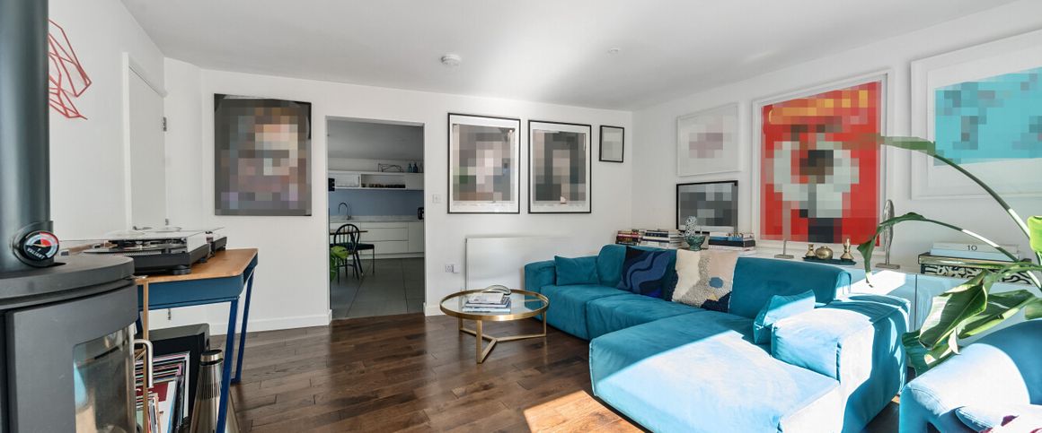 3 bedroom detached property to rent - Photo 1