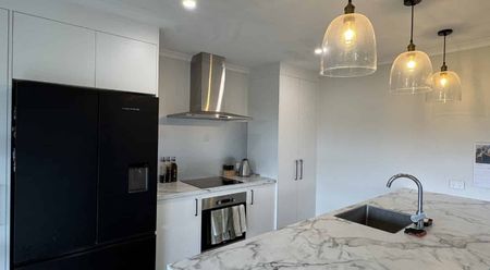 Modern home with rural views - Photo 4