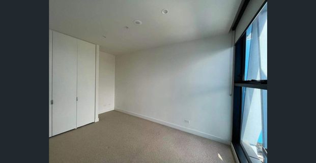 Modern 2 Bedroom Apartment In A Fantastic Location! - Photo 1