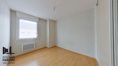 Location Appartement 4 pièces 81m² CHATELLERAULT 86100 - Photo 5